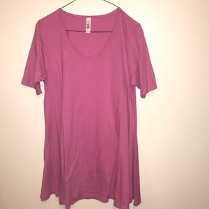 LuLaRoe perfect T solid pink. Small GUC